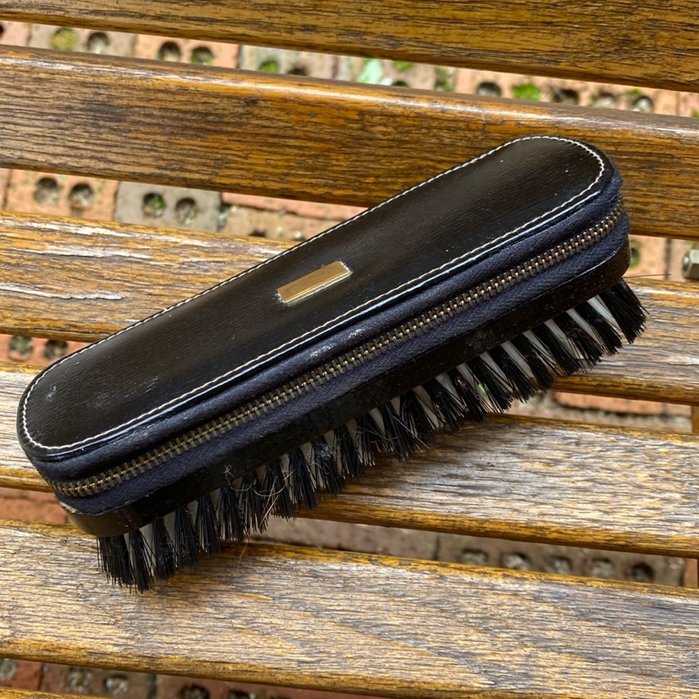 Austria grooming cloth brush manicure kit 7 piece set zipper top nylon bristle